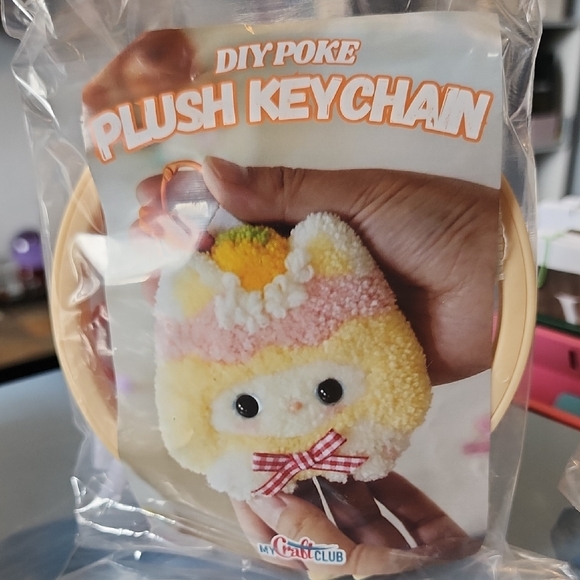 Accessories - DIY Poke Plush Keychain